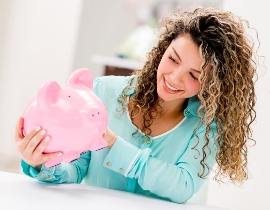 Money Habits for Financially Savvy Women that can make you rich