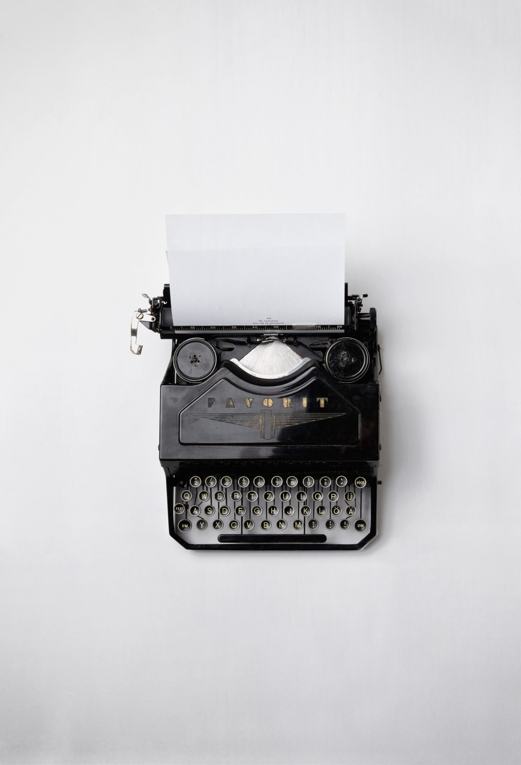 Vintage typewriter representing the classic writing process behind affiliate content